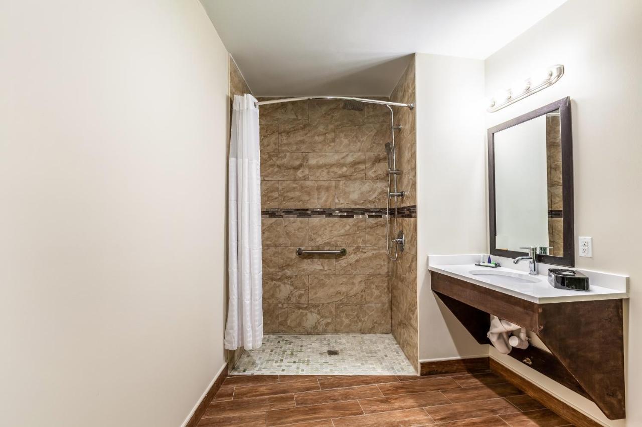Van Wyck Hotel & Suites Near Jfk Airport نيو يورك المظهر الخارجي الصورة